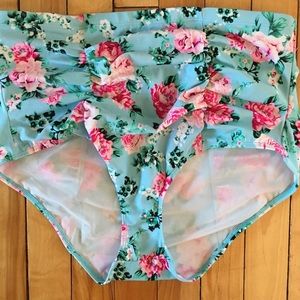 Torrid floral high waist swim bottom size 1x
